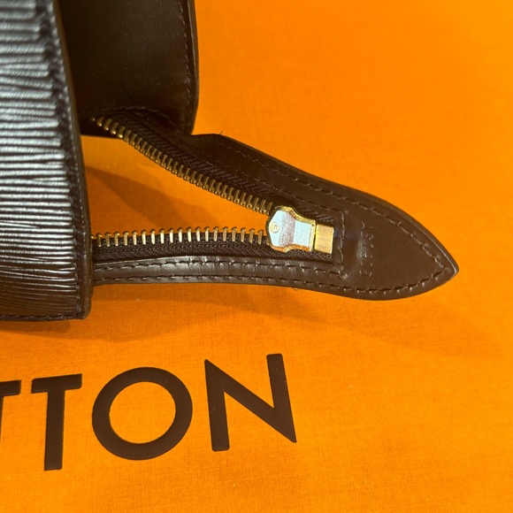 Louis Vuitton Black EPI Saint Jacques Shoulder Bag - Picture 11 of 13